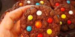 طرز تهیه کوکی اسمارتیزی نرم و خوشمزه لاکچری در خانه