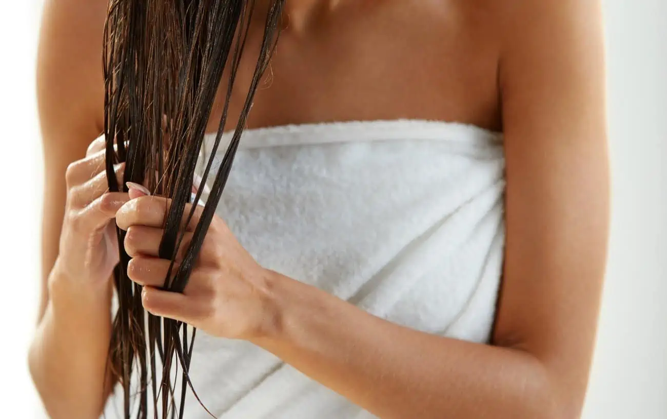 طرز استفاده روغن رزماری برای مو