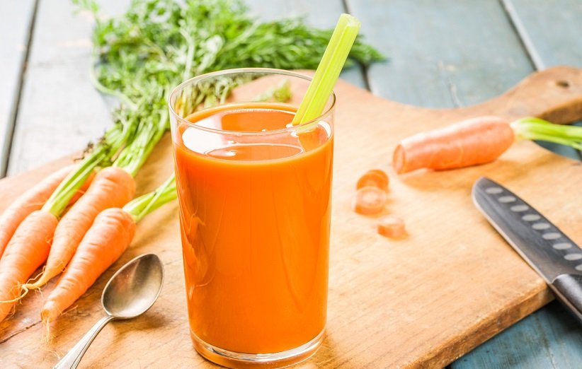 خواص آب هویج برای پوست چرب
