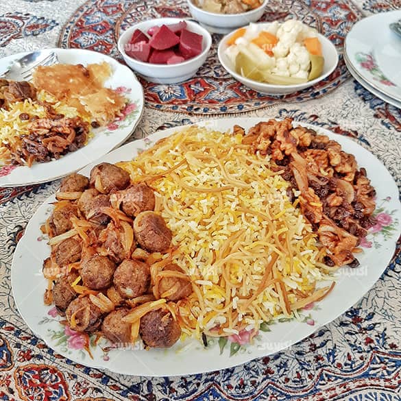 سرو و تزئین رشته پلو