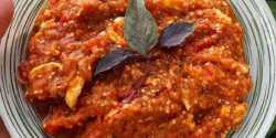 طرز تهیه میرزا قاسمی خوشمزه و مخصوص رستوران های گیلان