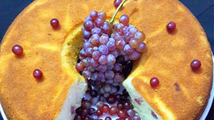تهیه کیک انگور ساده با ماست