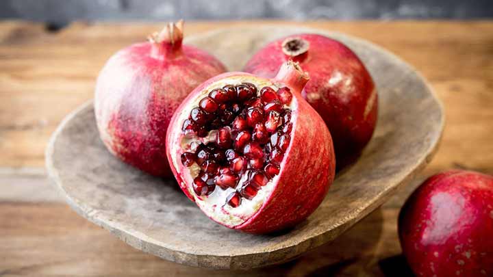 آیا پوست انار خاصیتی دارد؟ چگونه باید از آن استفاده کرد؟