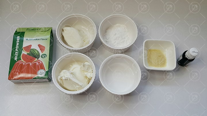 مواد لازم برای لایه رویی چیز کیک