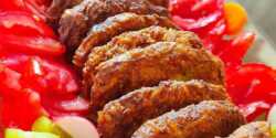طرز تهیه شامی کباب خوشمزه و مجلسی با سس گوجه فرنگی