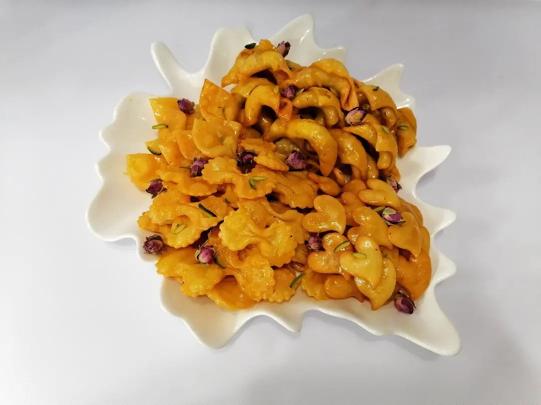 طرز تهیه شیرینی برگ بیدی اصفهانی